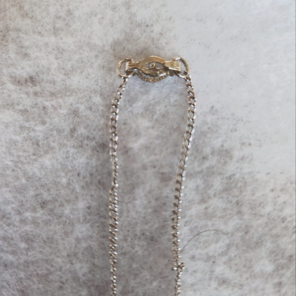 Krementz Silvertone Heart Pendant Necklace with Crystal Rhinestones. - Picture 6 of 6